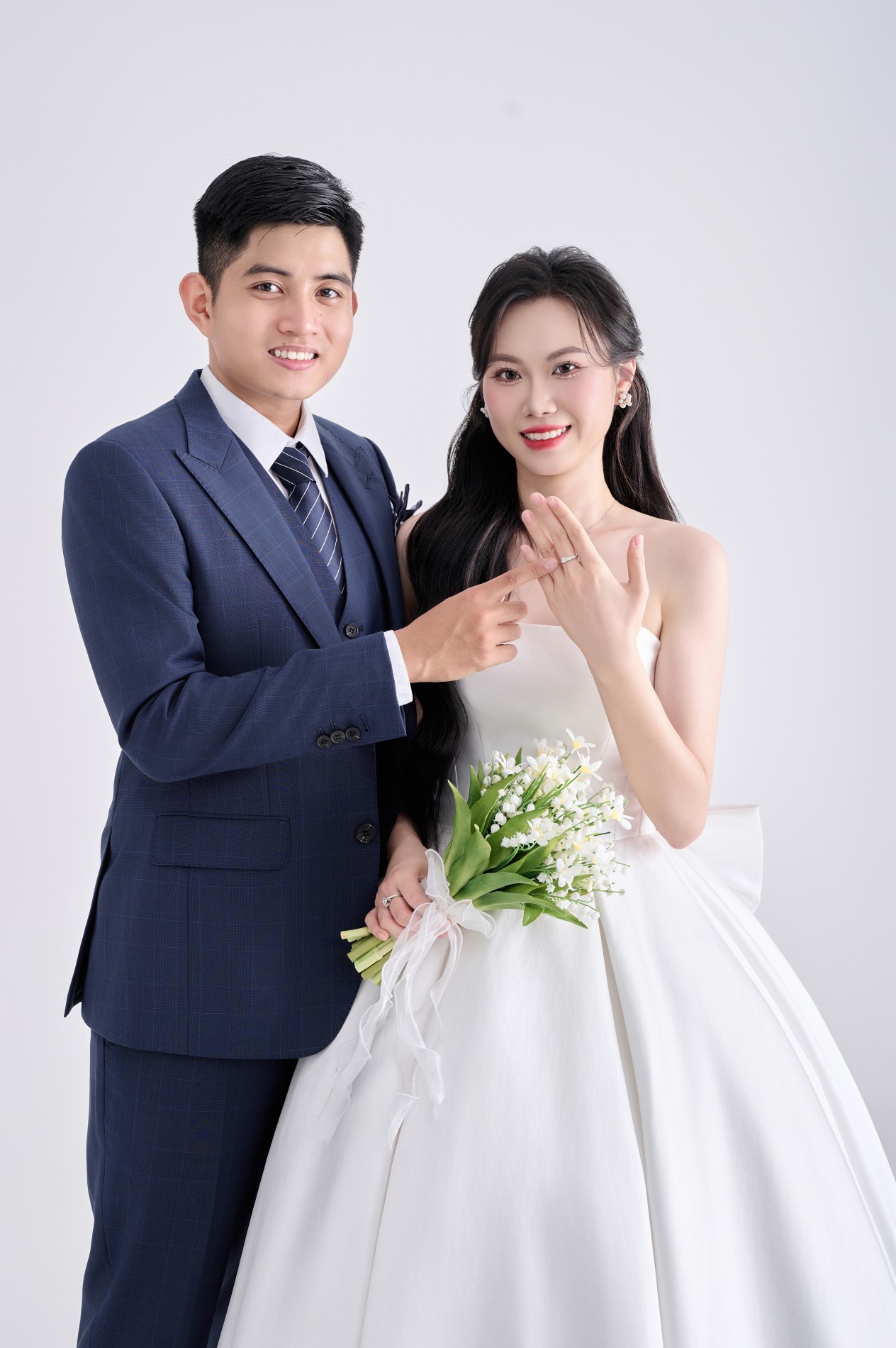 XUÂN TÙNG & KHÁNH LINH